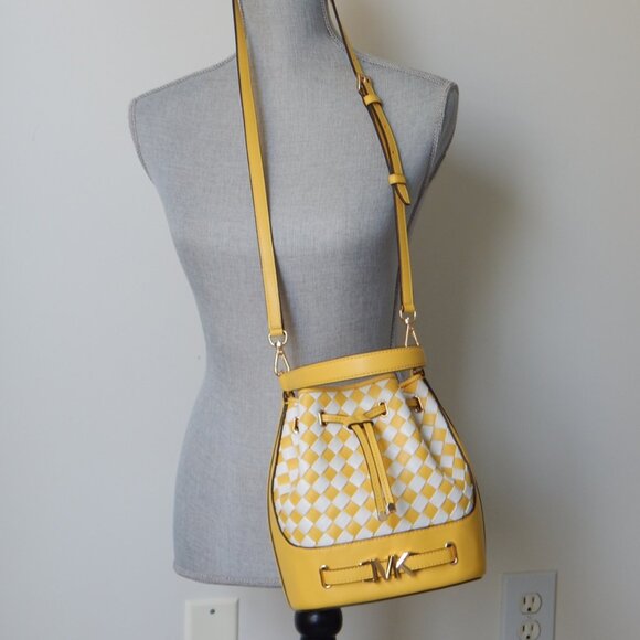 Michael Kors REED Medium Drawstring Belted Intertwined Yellow Bucket Bag NWT - Picture 12 of 12